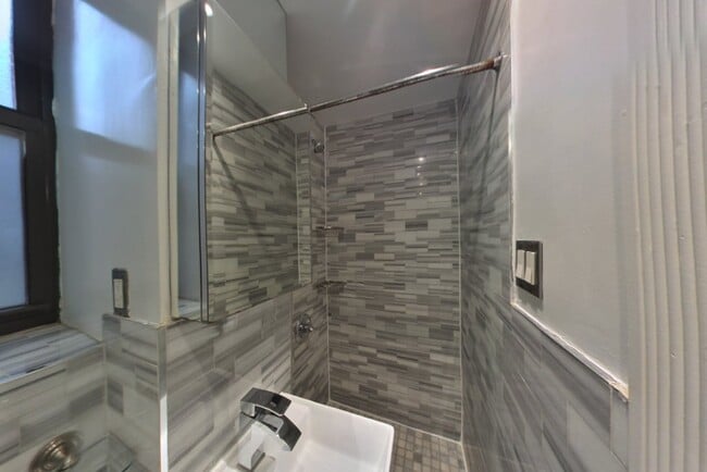 Photo - 221 E 23rd St Unit 15