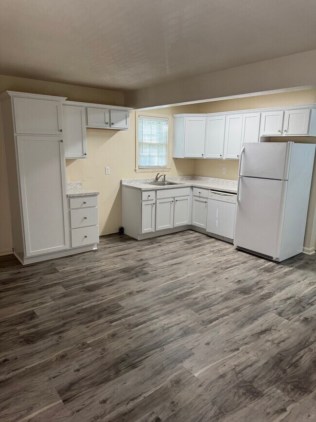 Photo - 435 N Church St Unit #3