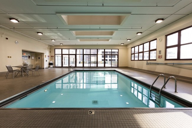 Photo - 200 N Dearborn St