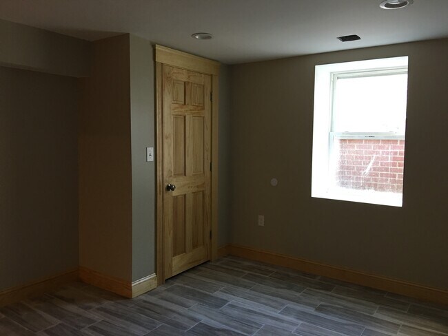 Photo - 152 Winchester St Unit 2