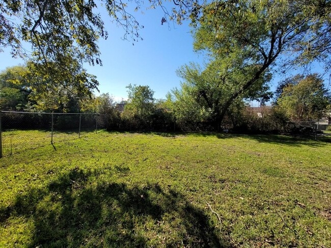 Photo - 2425 8th Ave