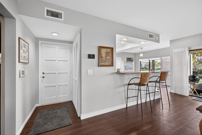 Photo - 107 Waterview Dr