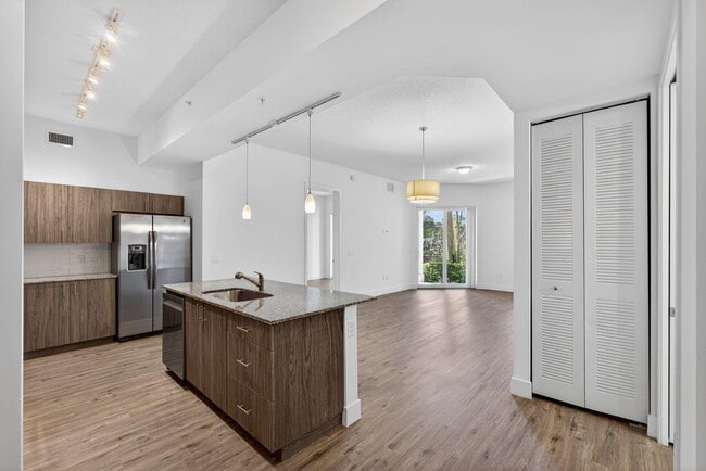 Photo - 225 S Latitude Cir Unidad 203