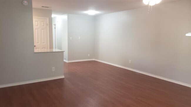 Photo - 371 Fantail Loop