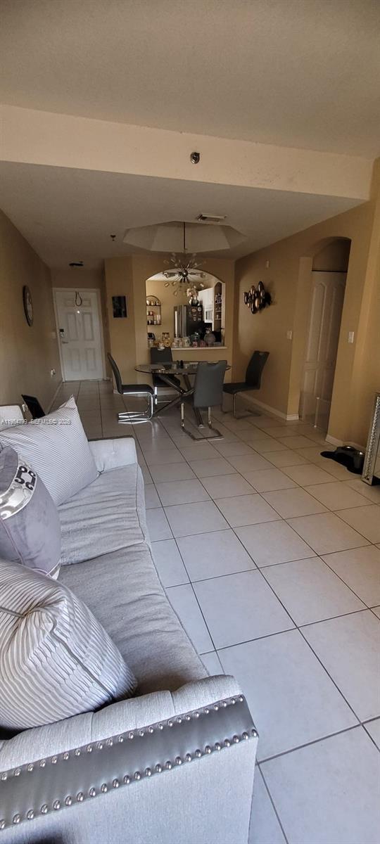 Photo - 905 NW 82nd Ave Unidad 115 B