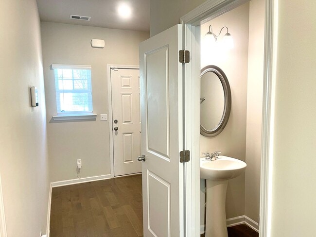 Photo - Welcome to this stunning 3-bedroom, 2.5-bathroom home located in the vibrant community of Lithoni...