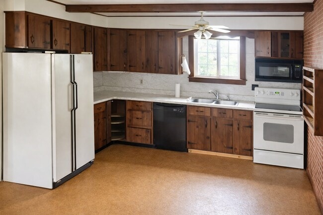 Photo - 10 Walnut St