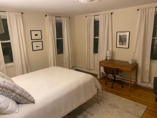 125 Spring, #2, Cambridge - 125 Spring St Unit 2