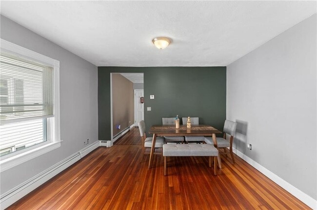Photo - 360 Weeden St Unit 2