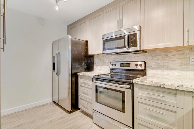 Photo - 9 Royal Palm Way Unit 105