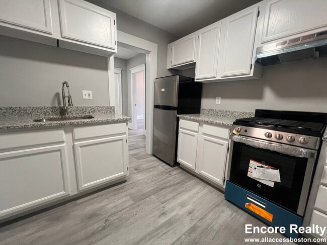 Building Photo - 902 Huntington Ave Rental