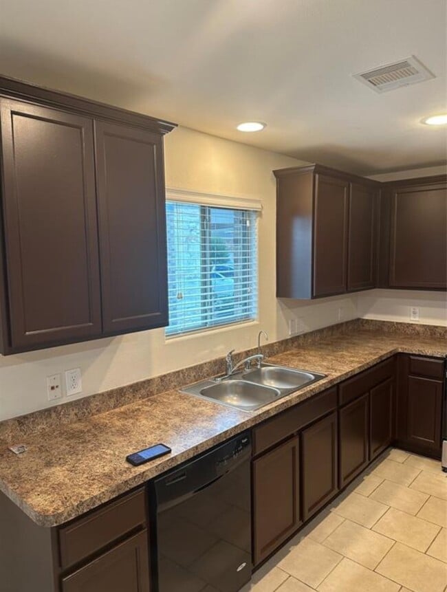 Photo - 20139 Linden Spruce Ln