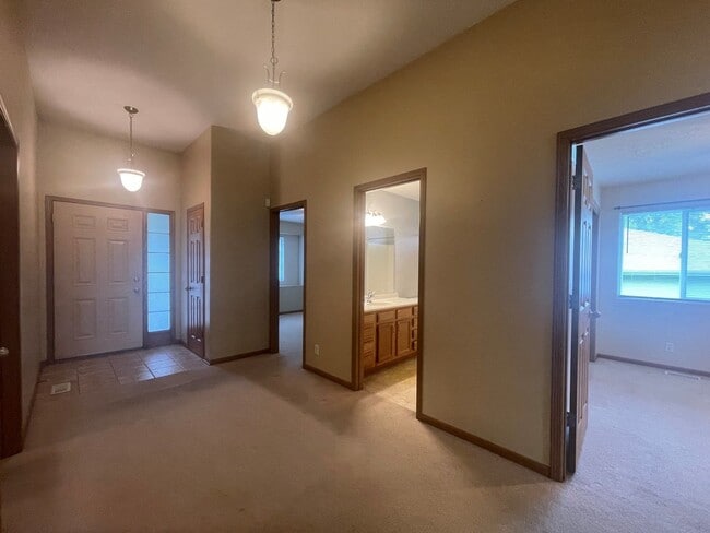 Photo - Home For Rent Papillion