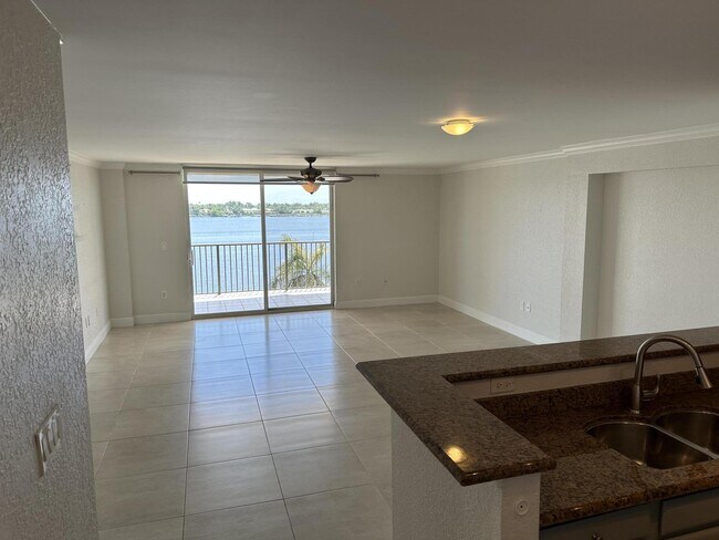 Photo - 1801 N Flagler Dr Unidad 701 (Seasonal/Annual)