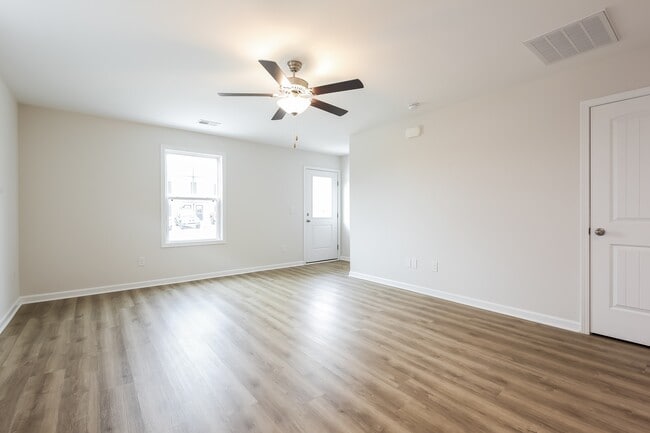 Photo - 617 Green Wigeon Rd