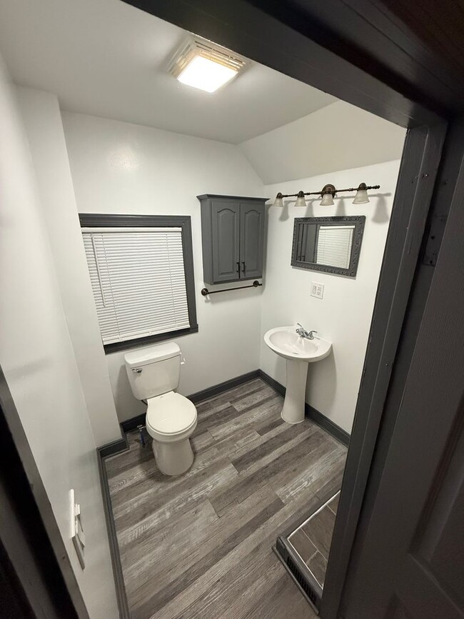 Photo - 11 Hallenbeck Ave Unit Apt 2