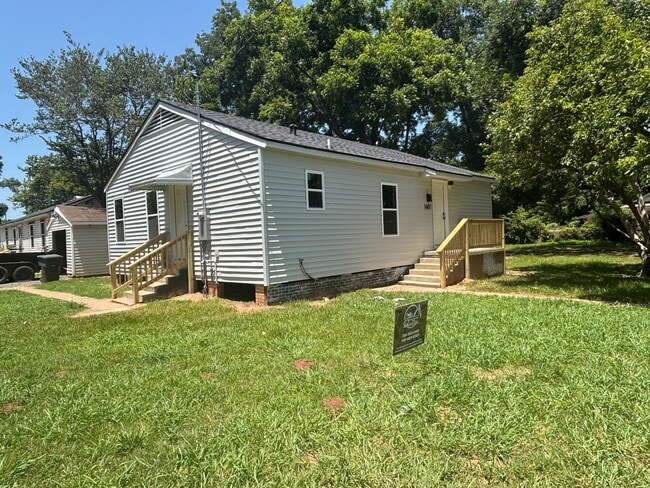 Photo - Three bedroom one bath SECTION 8 ACCEPTED