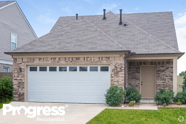 Building Photo - 9849 White Poplar Dr Rental