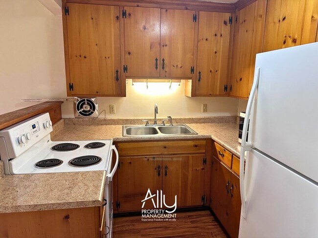 Photo - 122 Harmon St