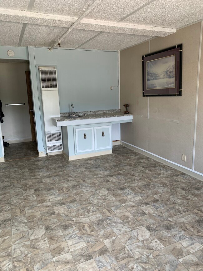 Photo - 2223 S Cushman St