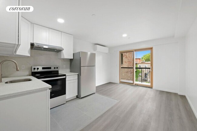 Building Photo - 217 9th St Rental