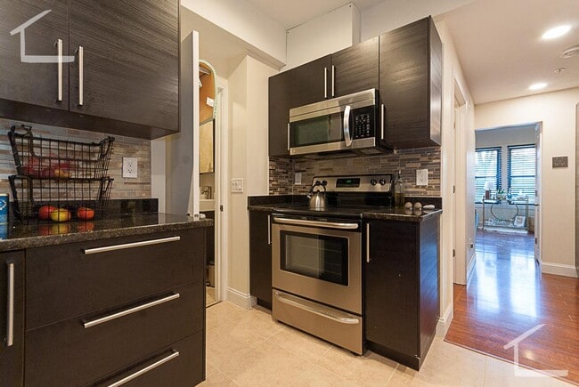 Photo - Beautiful & Renovated 2 bed in Brookline... Really Nice Listing!!