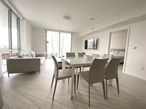 Photo - 1010 SW 2nd Ave Unidad 608