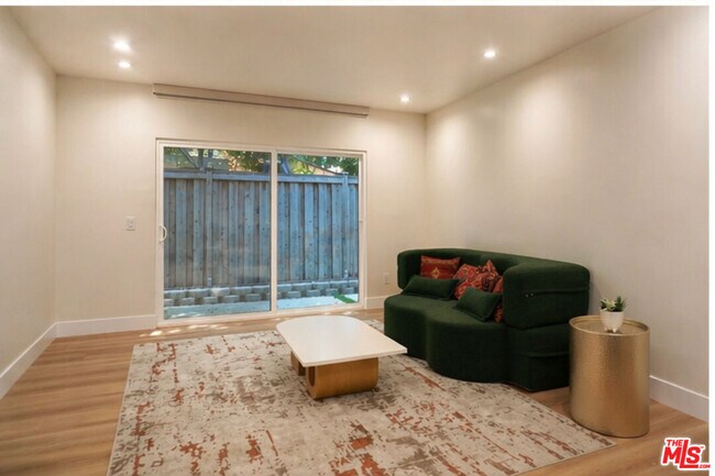 Photo - 22450 Dolorosa St