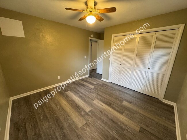 Photo - 2/1 in town out of town.