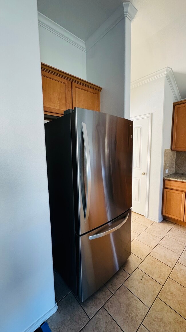 Photo - 112 Hendelson Ln