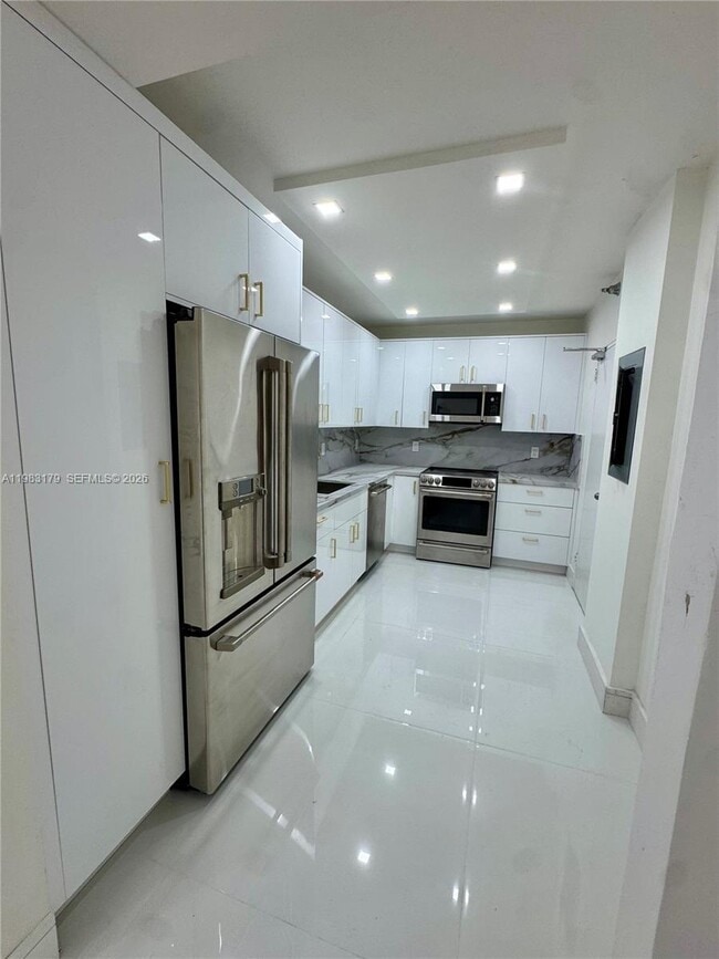 Photo - 10185 Collins Ave Unit 606