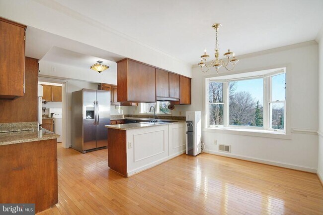 Photo - 513 Cathedral Dr