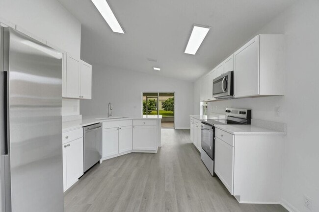 Photo - 528 Drayton Rd