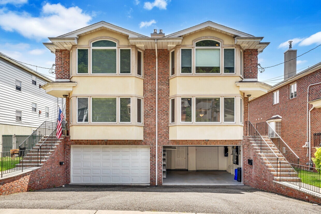 Photo - 79 Myrtle Ave (Edgewater, NJ)