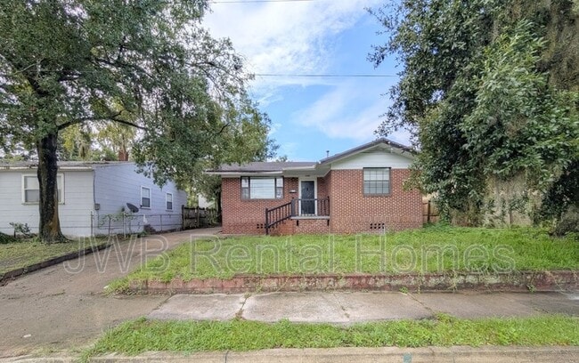 Building Photo - 1242 11th St E Rental