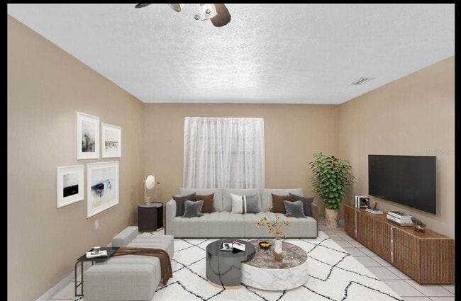 Building Photo - 9905 N Myrtle St Unit B