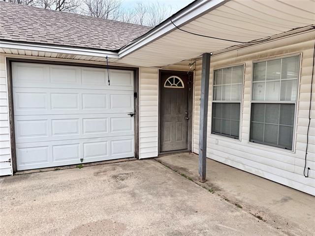 Building Photo - 13116 White Settlement Rd