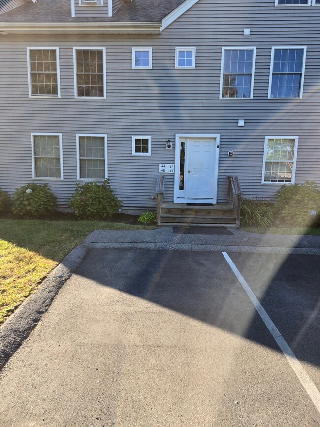 Building Photo - 11 Smithwheel Rd Unit 40 Rental