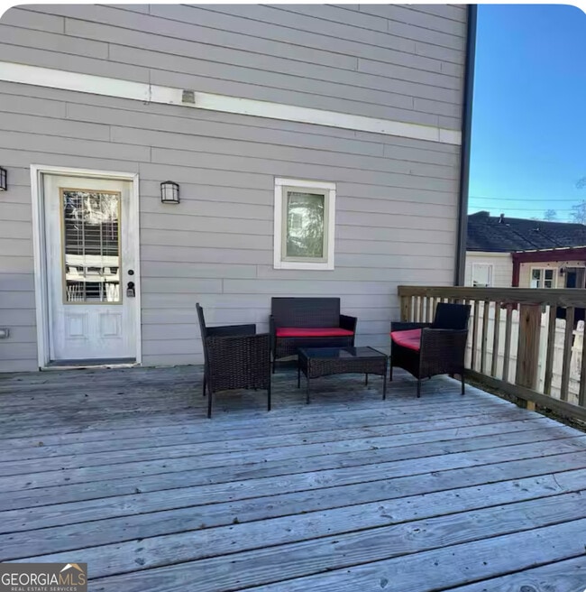 Photo - 2668 Memorial Dr SE