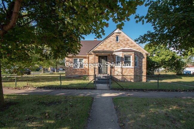 Photo - 700 E 36th Ave