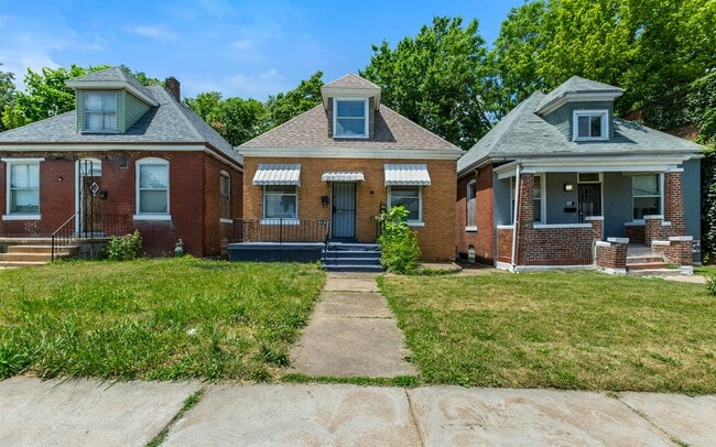 Photo - 3019 Union Blvd