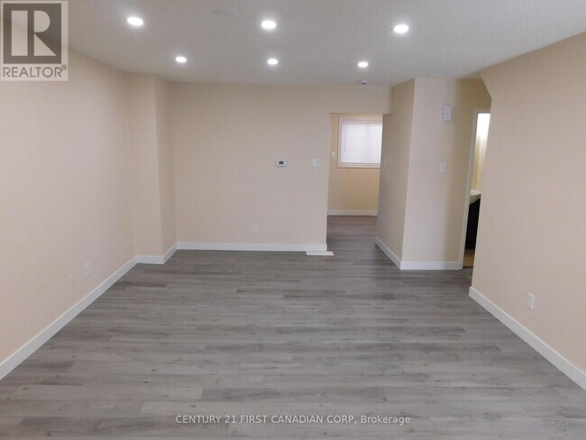 Photo - 1095 Jalna Blvd