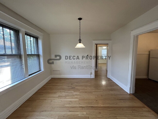 1252 Moorlands Dr