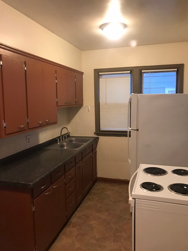 Kitchen - 221 State St Unit 1