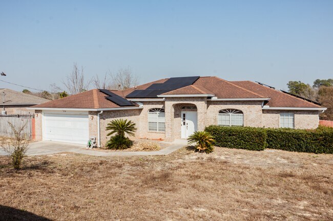 Building Photo - 230 Trish Dr