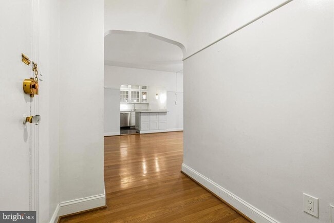 Photo - 4707 Connecticut Ave NW Unit 111
