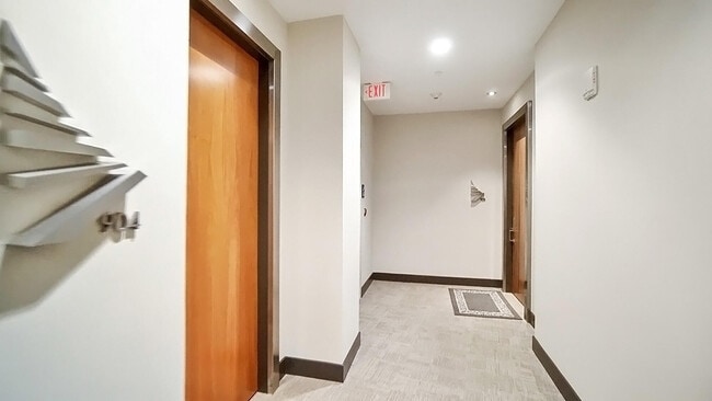 Photo - 1 Roebling Wy Unit 904