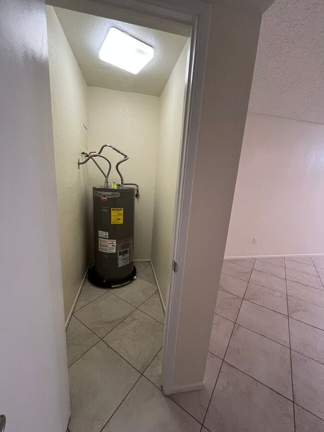 Photo - 1201 S McClintock Dr