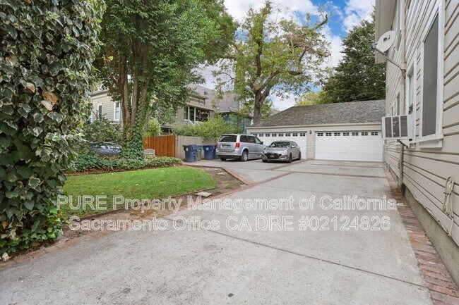 Photo - 816 22nd St Unit 2