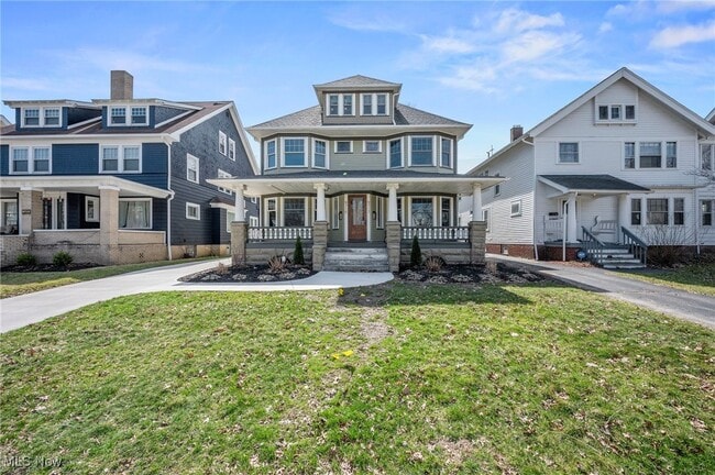 Photo - 9715 Clifton Blvd Unit 9715